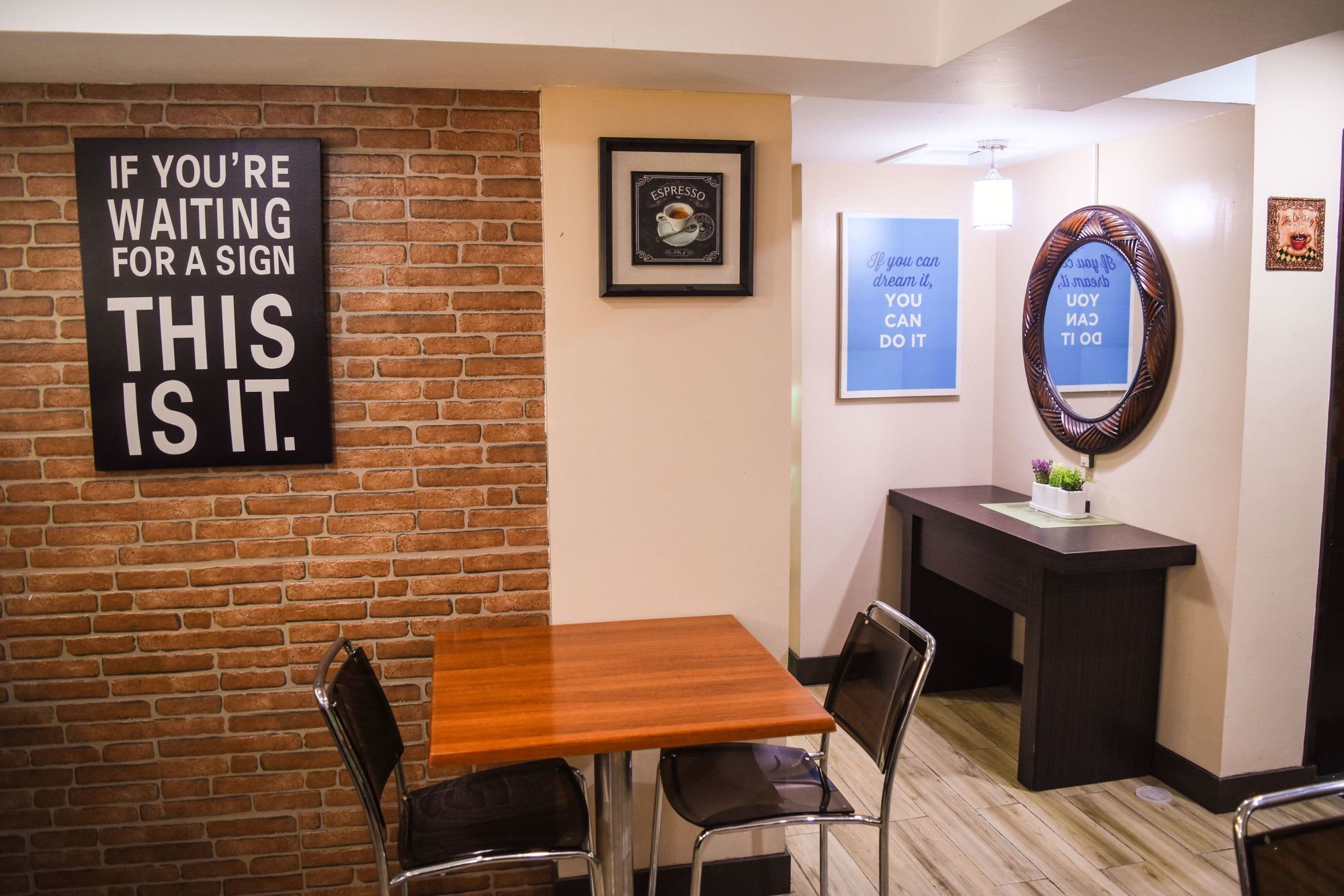 Zen Rooms Pryce Business Park ダバオ　シティ エクステリア 写真